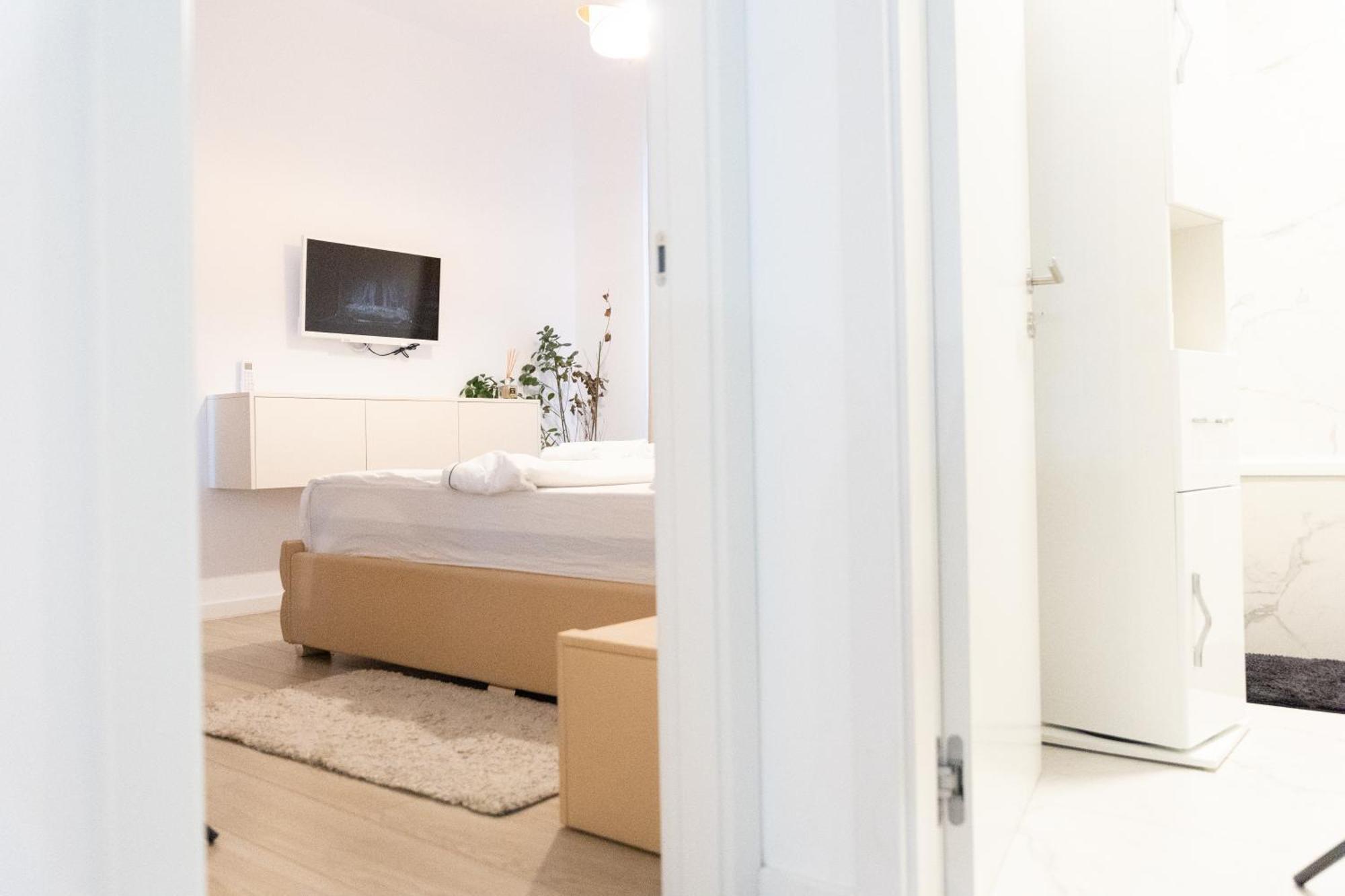 Luxury Brand New Win Herastrau Appartement
